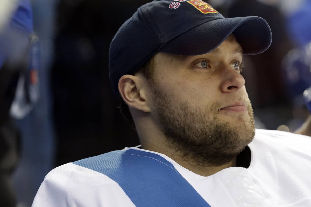 Antti Niemi lippis päässä.
