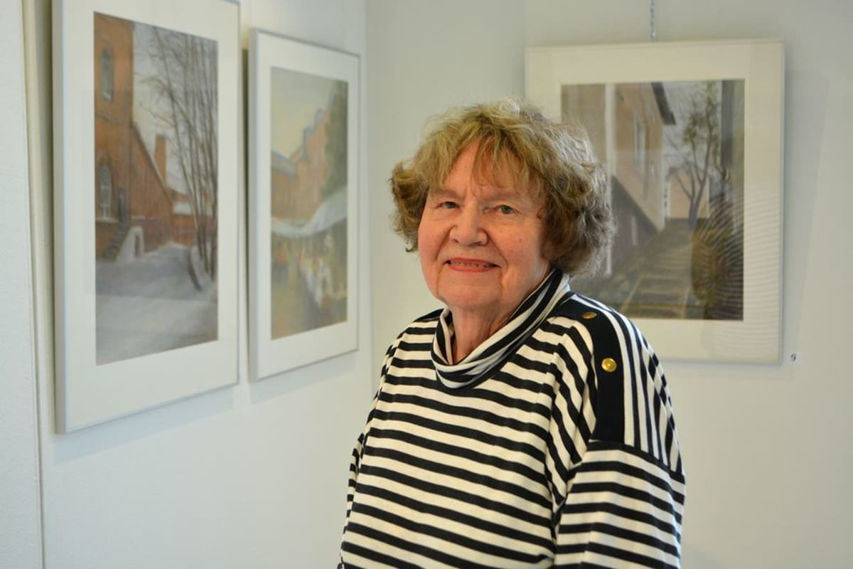 Helmi Syvälahti.