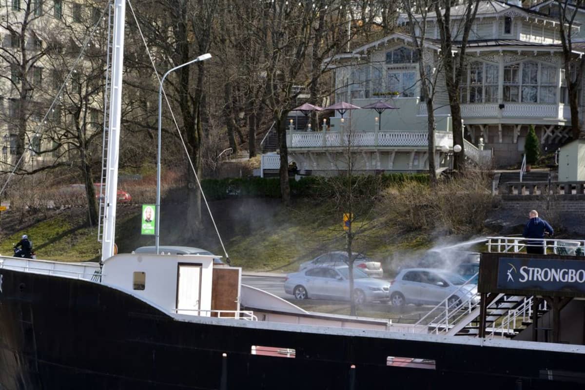 Yllättikö kevät ravintolalaivan henkilökunnan?