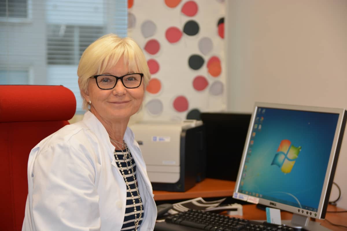 TAYSin hormoni- ja lapsettomuuspoliklinikan osastonylilääkäri Helena Tinkanen