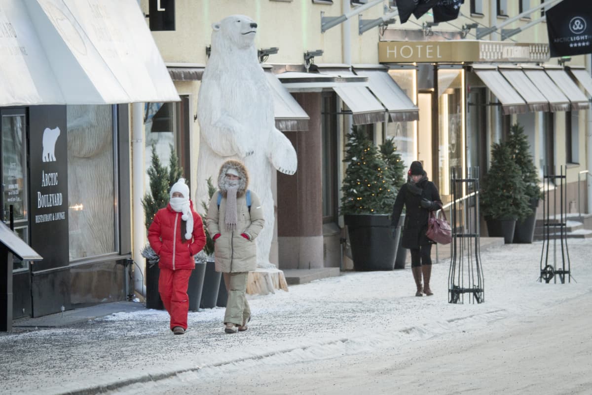 pakkanen, turisti, rovaniemi