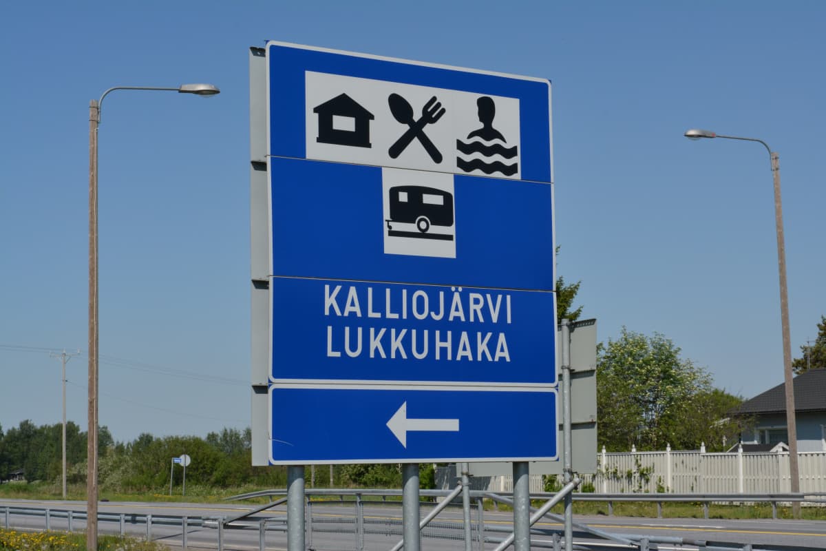 Kalliojärven leirintäalueen kyltti