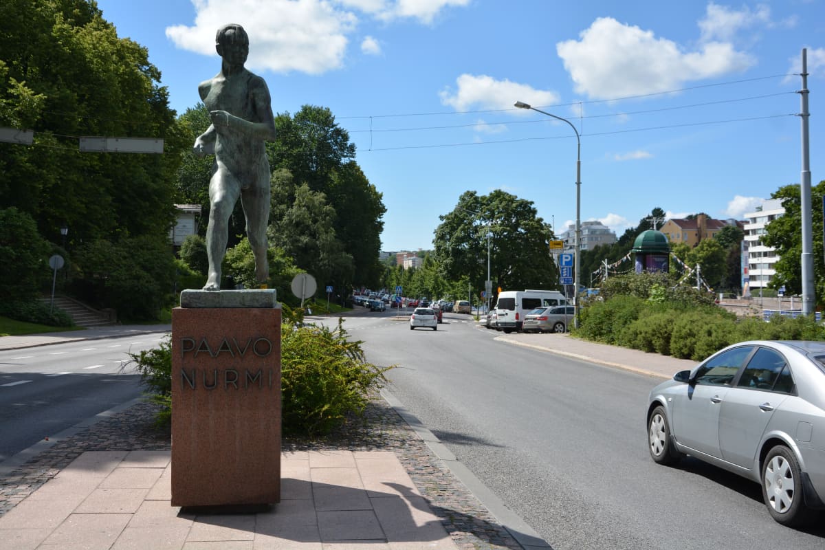 Paavo Nurmen patsas Turussa.