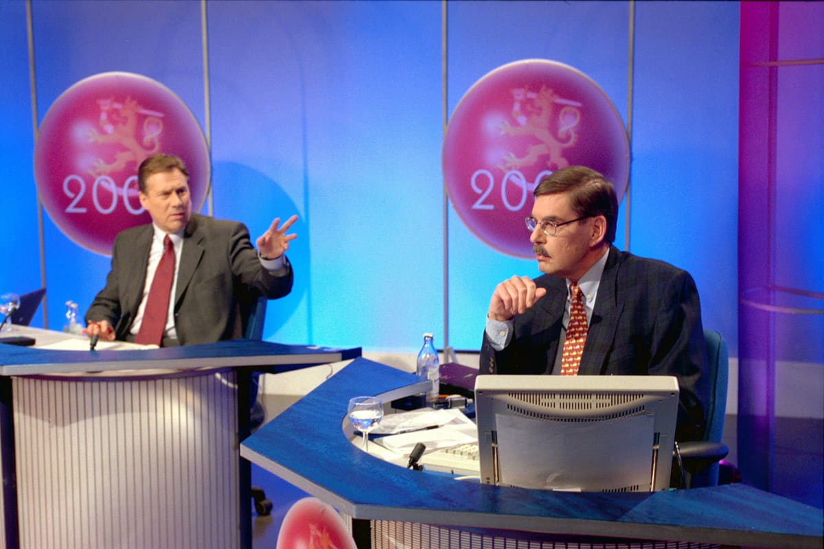 Tarmo Ropponen ja Timo Kuparinen tulosstudiossa.
