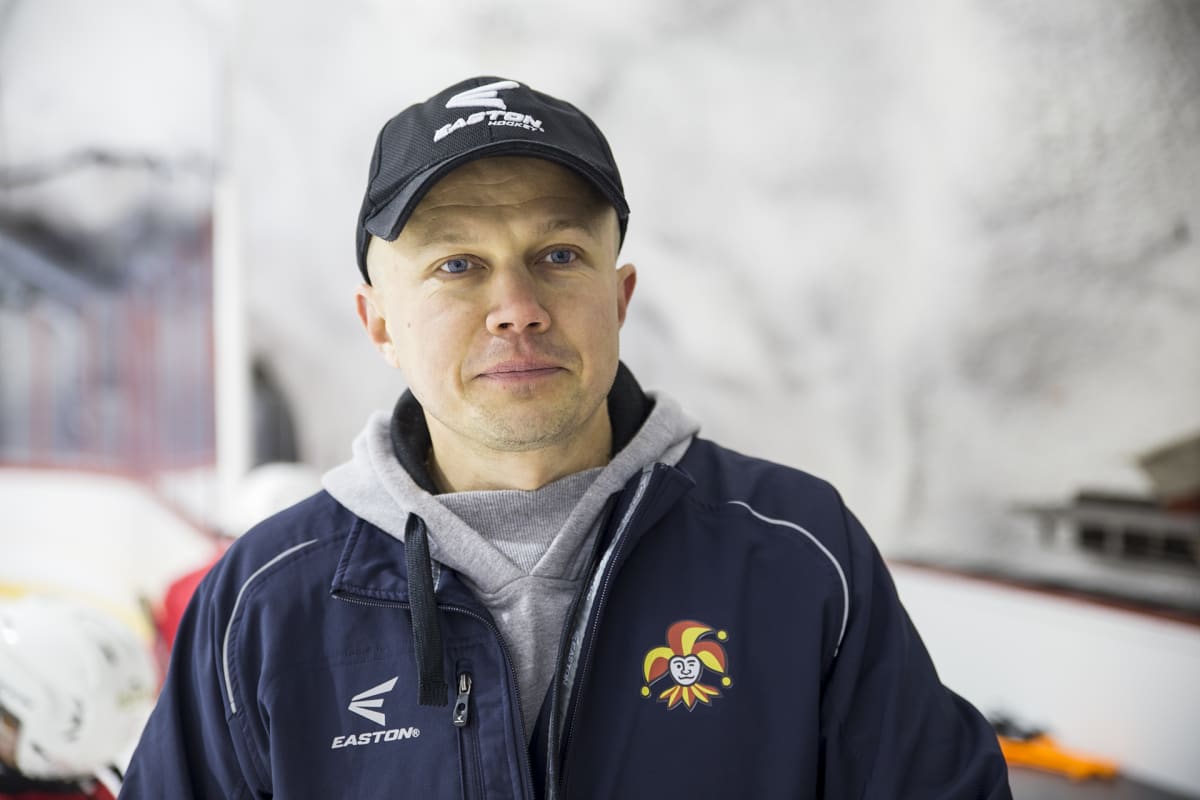 Jokerien junnukiekko valmentaaja