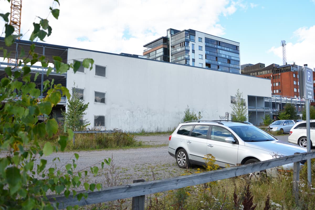 Lemminkäisenkadun parkkitalo Turussa.