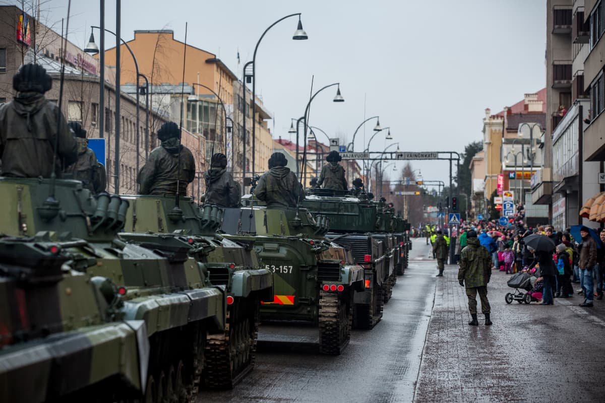 Puolustusvoimien itsenäisyyspäivän paraati.