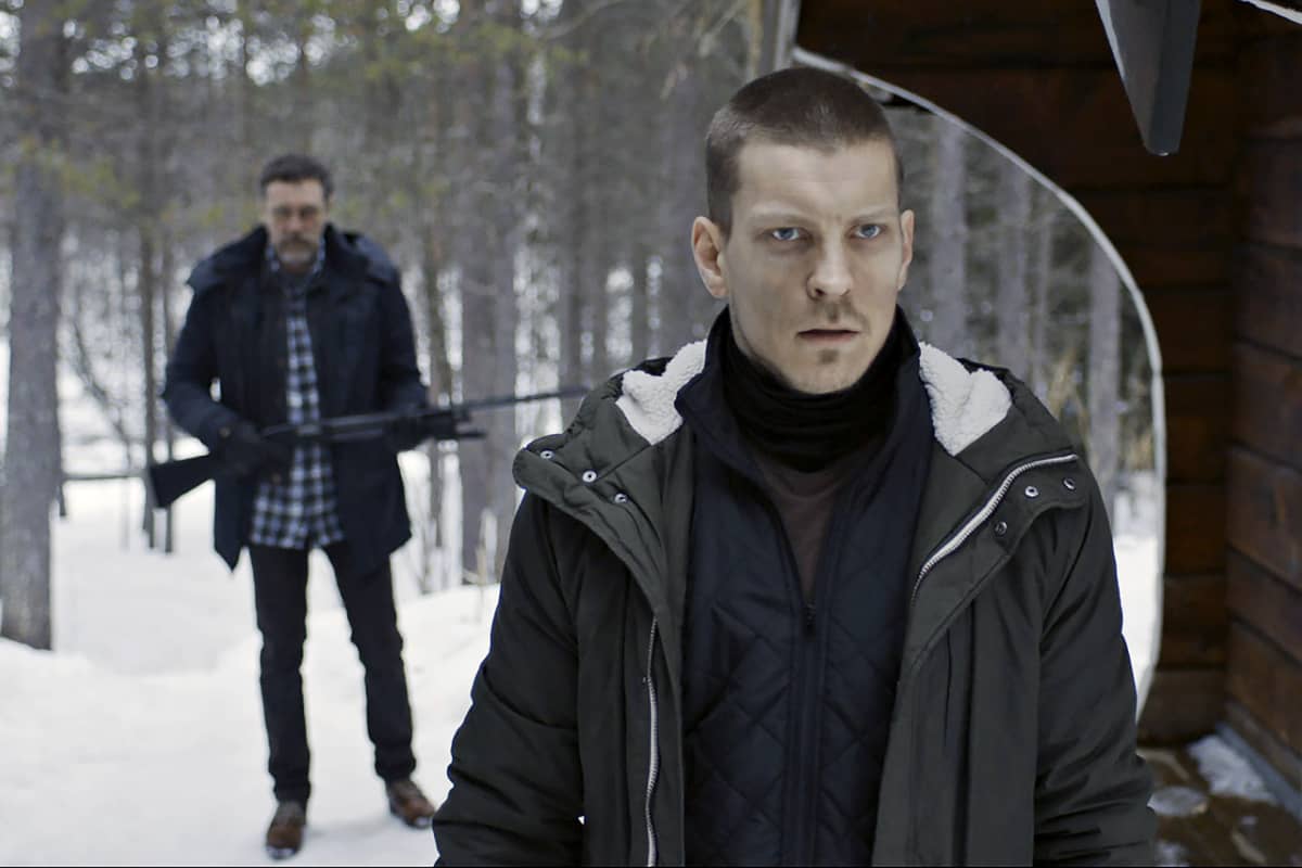 Antti Holma ja Ville Virtanen elokuvassa Armoton maa.