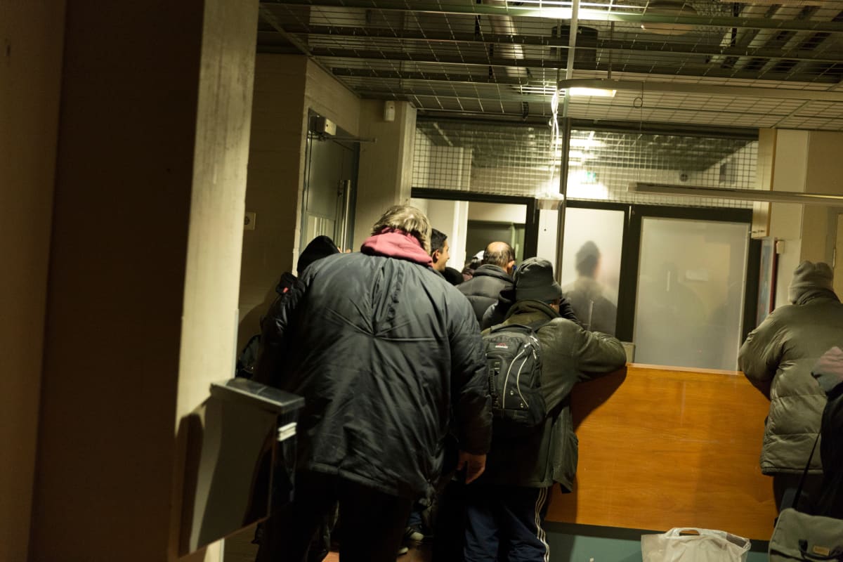Paperittomien hätämajoitustila Helsingin Munkkisaaressa.