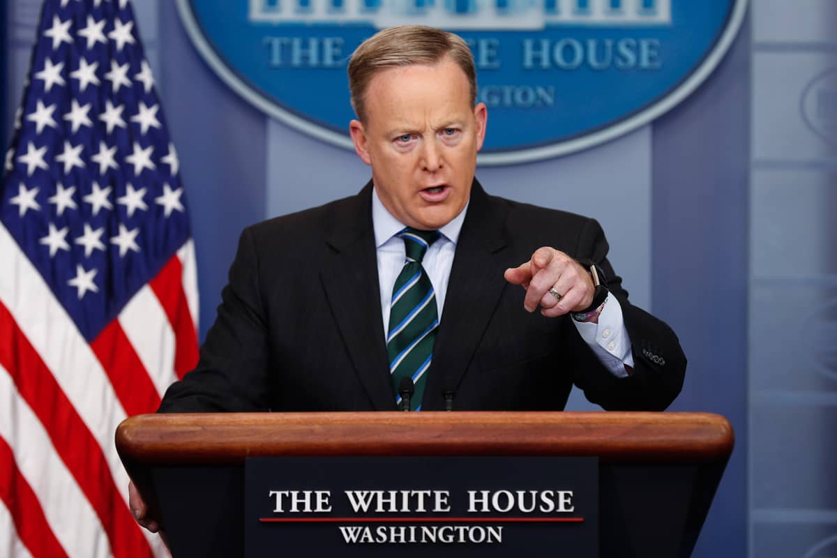 Valkoisen talon lehdistösihteeri Sean Spicer Valkoisessa Talossa 25. tammikuuta.
