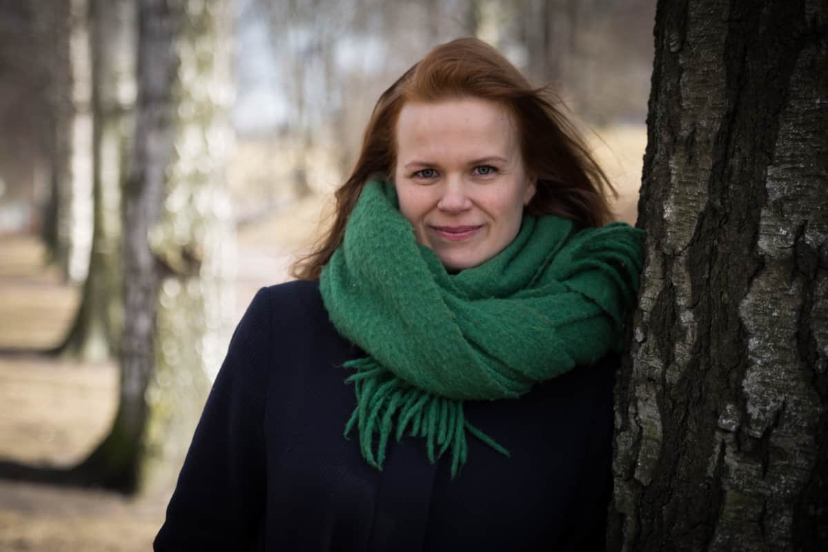 Ohjaaja Selma Vilhunen. Keppihevoset. Hobbyhorse Revolution.