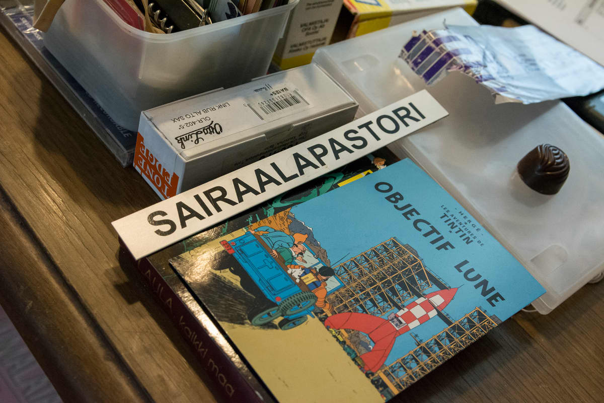 Sairaalapartorin huoneen kyltti