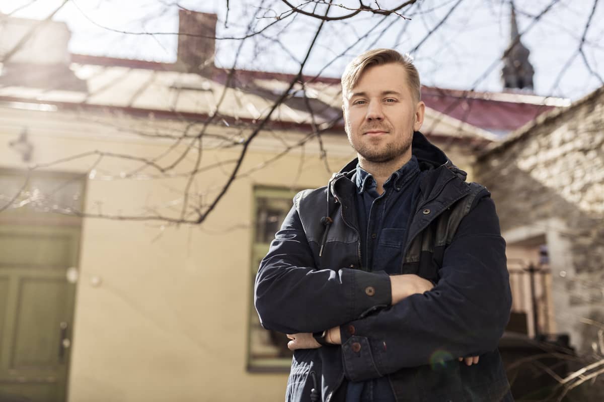 Tallinnassa asuva Tomi Wahlroos on mukana puolessakymmenessä eri yrityksessä.