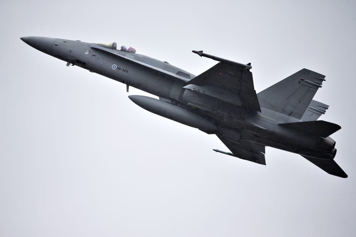 Suomen ilmavoimien F/A-18 Hornet -monitoimihävittäjä.