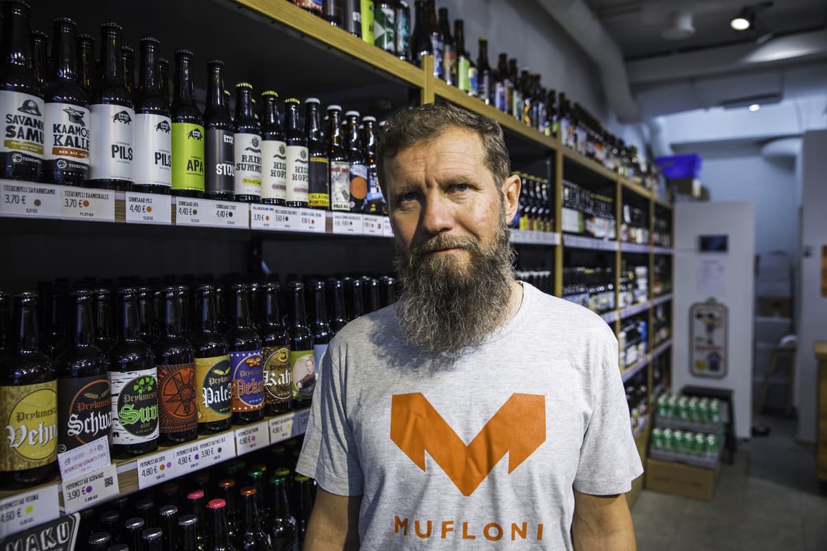 Pienpanimoliiton pj, porilaisen Beer Hunter's-panimoravintolan Mika Tuhkanen