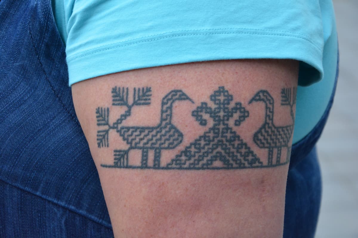 Karjalan Kukki-lintu tatuointi
