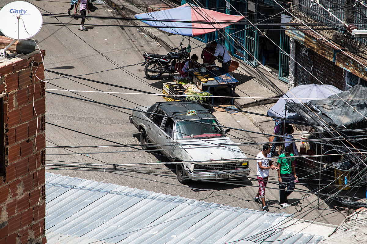 Katunäkymä Caracasissa, Venezuelassa.