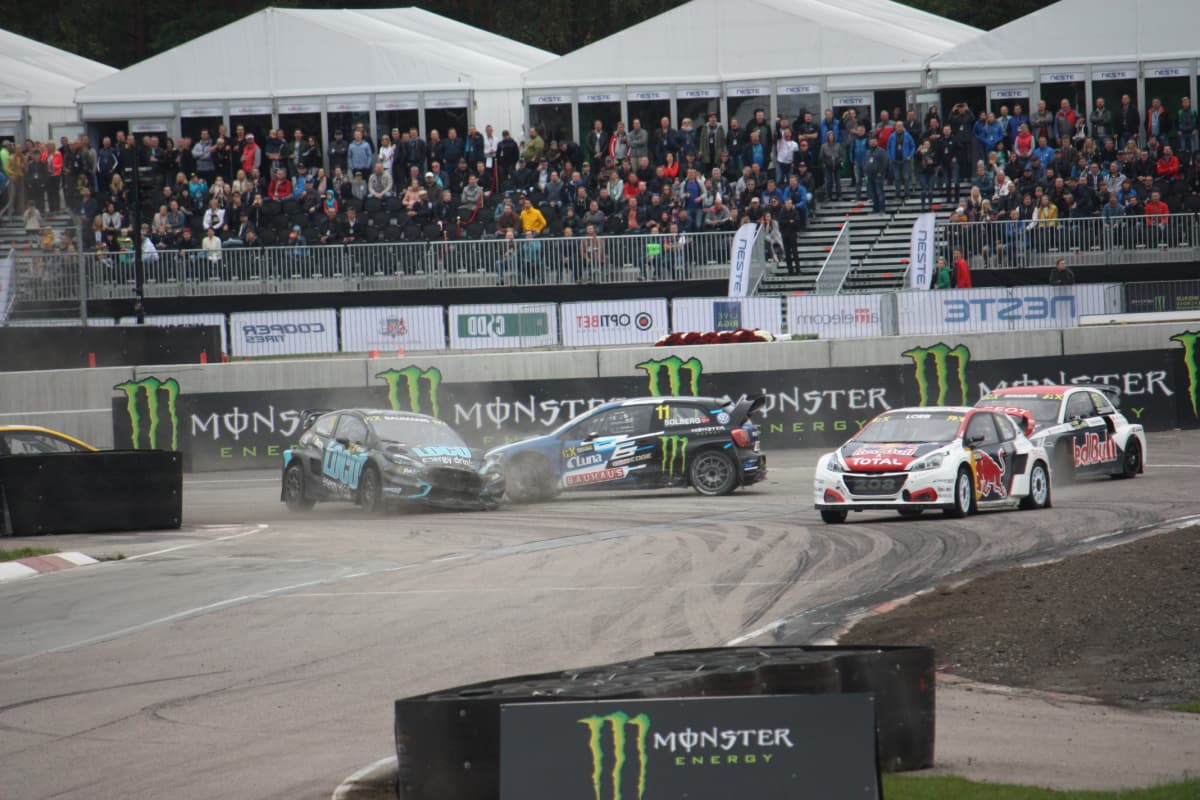 Petter Solbergin onnettomuus rallicrossin MM-sarjassa Latviassa.