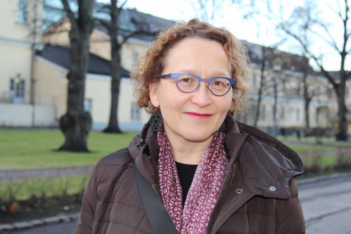 Tukholman yliopiston elokuvatutkimuksen professori Anu Koivunen