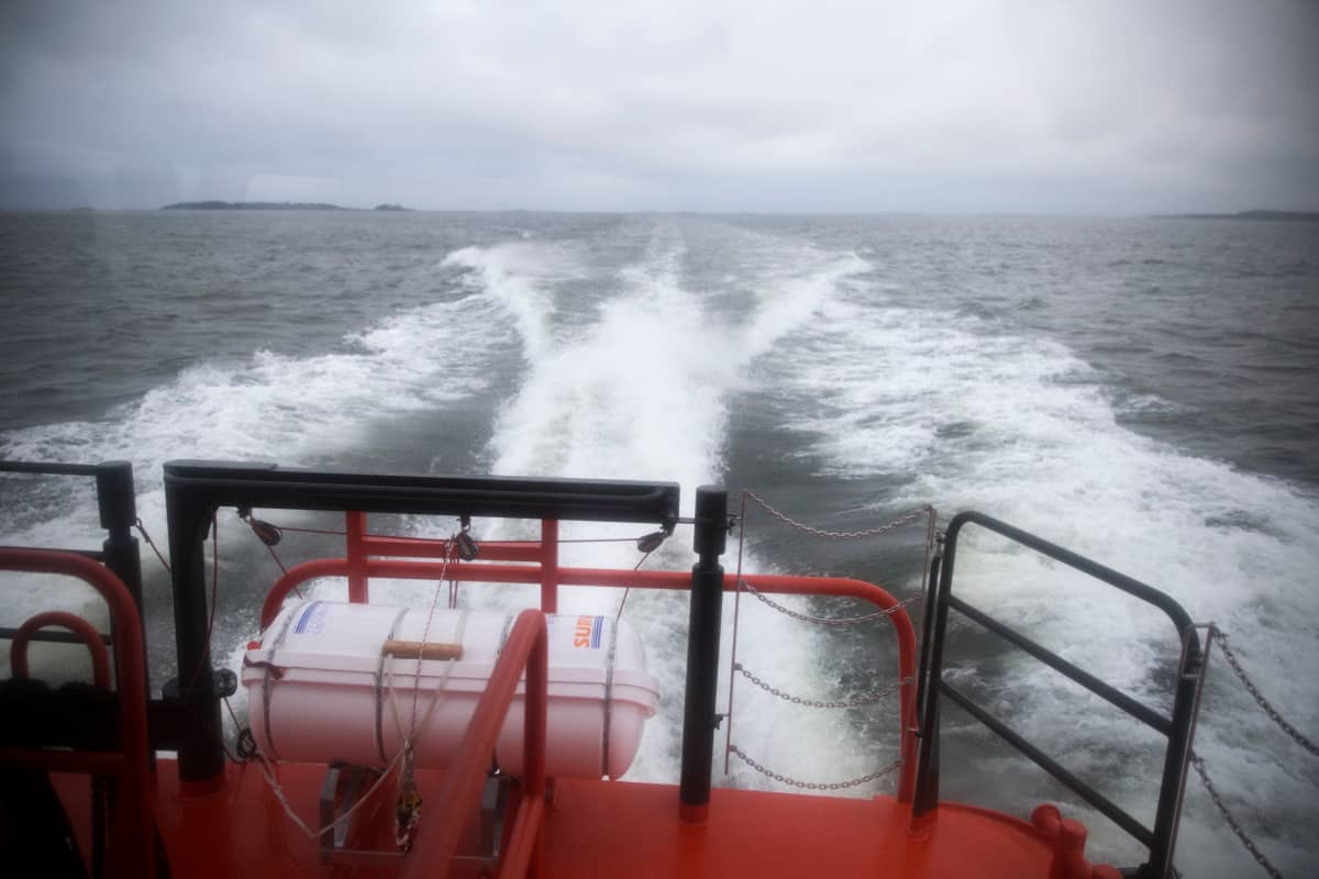 Tulevaisuudessa luotsivene saattaa kuljettaa väkeä saaritukikohtiin ilman kuljettajaa.