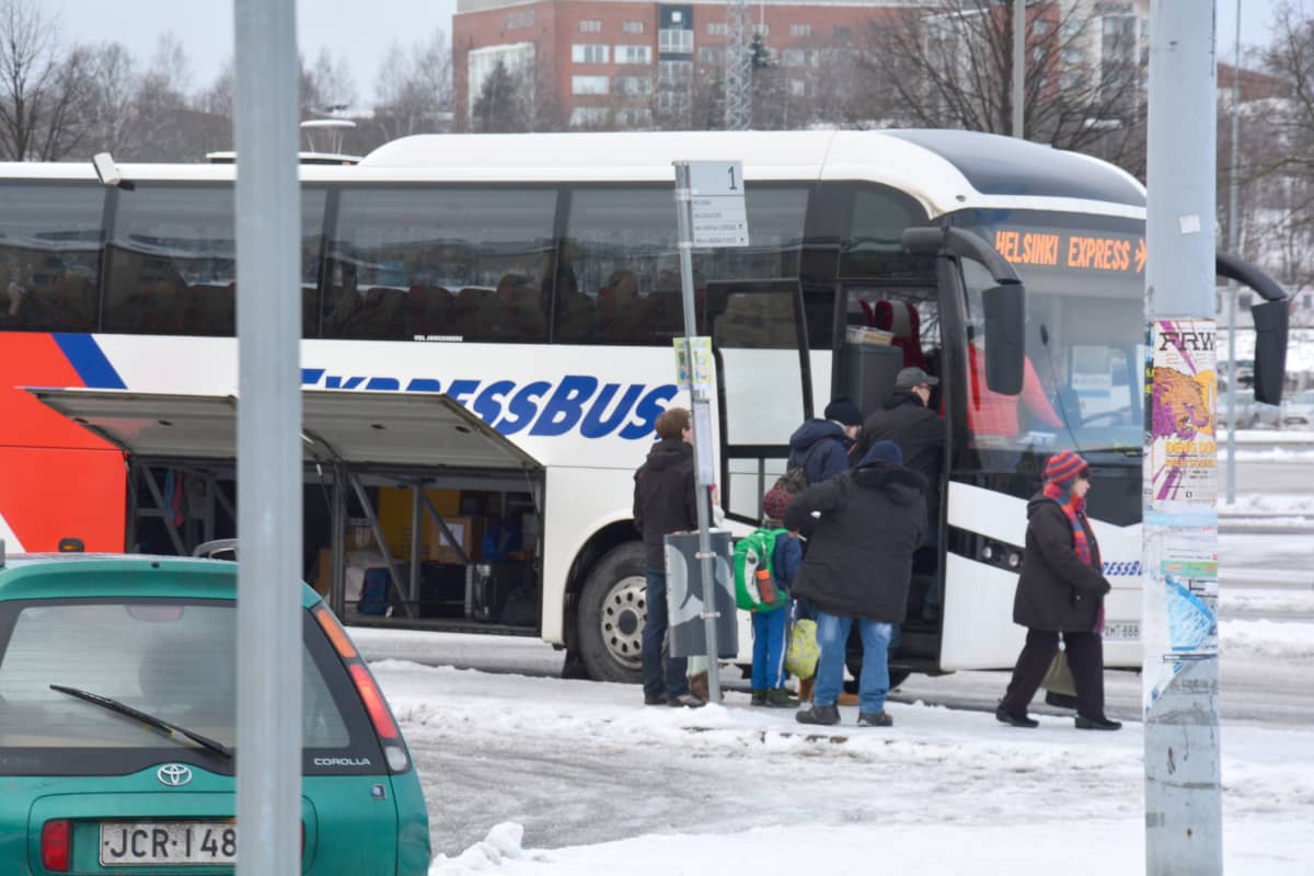 Helsingforsbuss vid Åbo busstation
