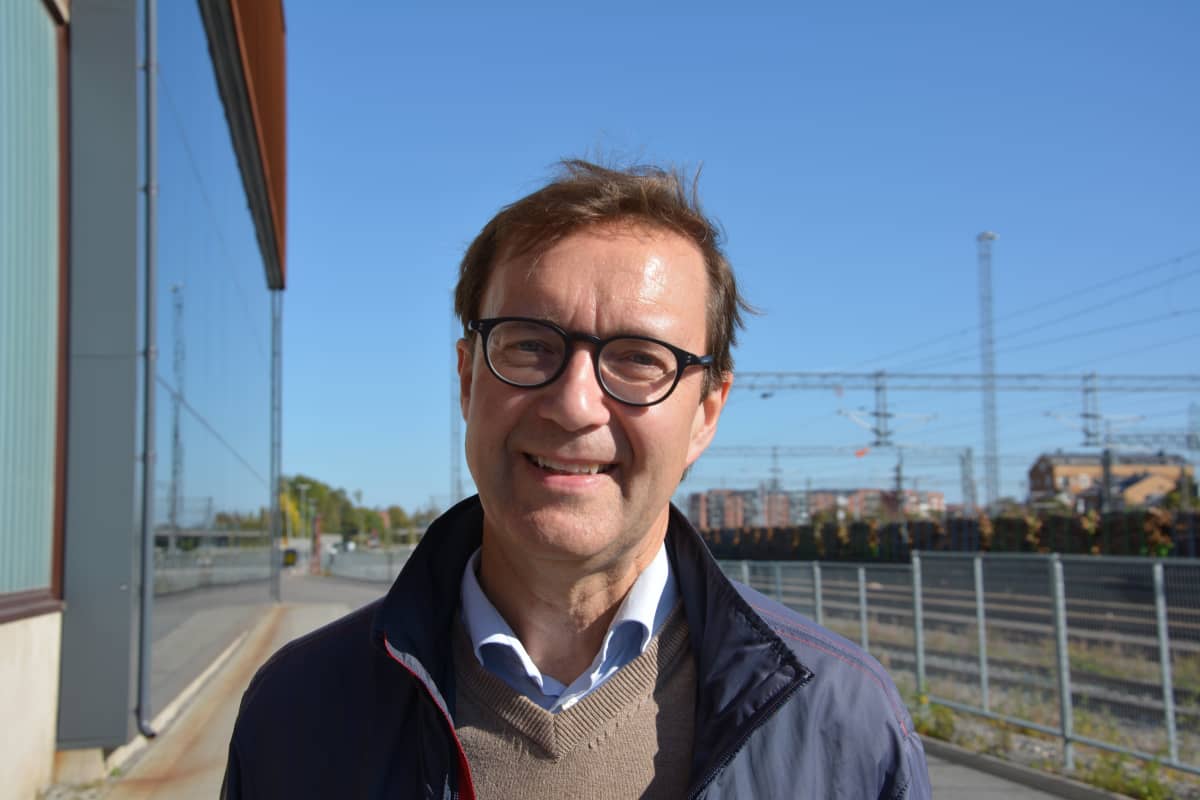 Professori Markku Suksi.