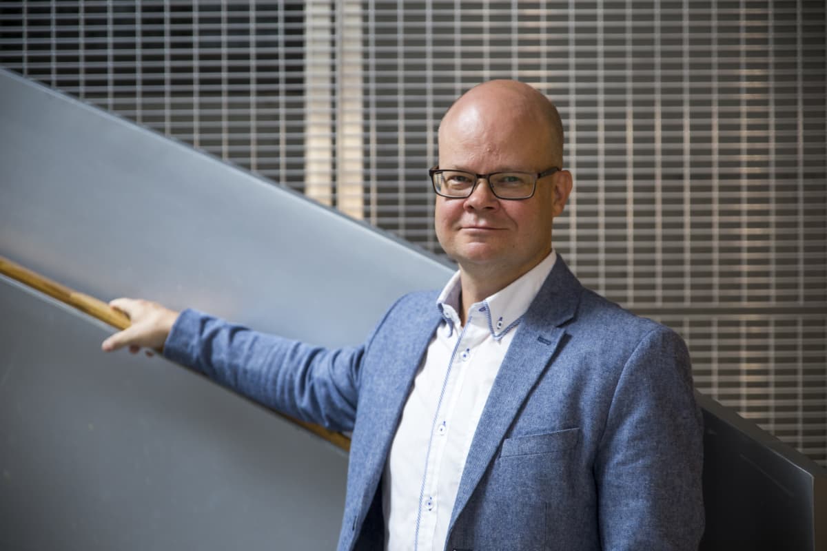 Tietojenkäsittelytieteen professori Hannu Tauno Tapani Toivonen Helsingin yliopistossa