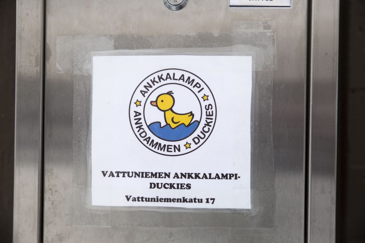 Lauttasaaressa oleva Ankkalammen päiväkoti ulkoa