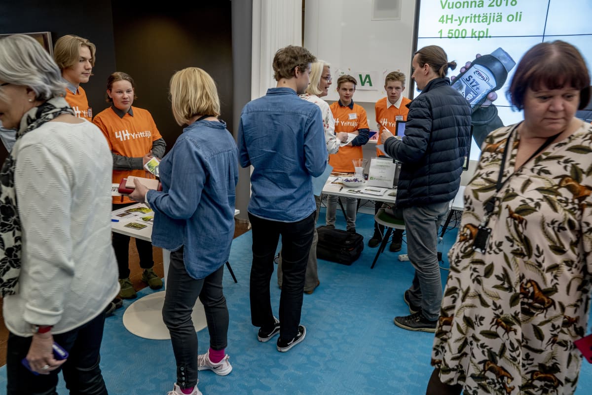 4h-yrittäjien markkinointi-tilaisuus Helsingissä