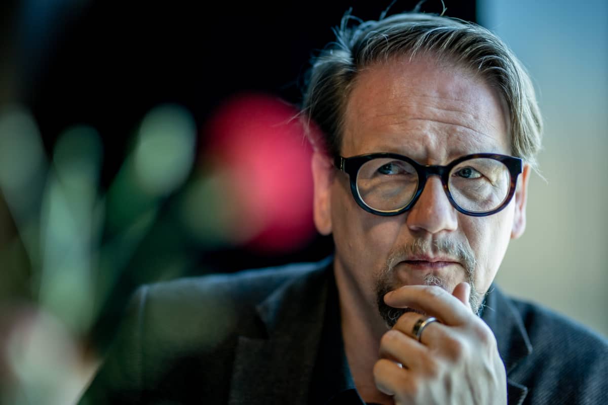 Islantilainen kirjailija Sjon Helsingissä