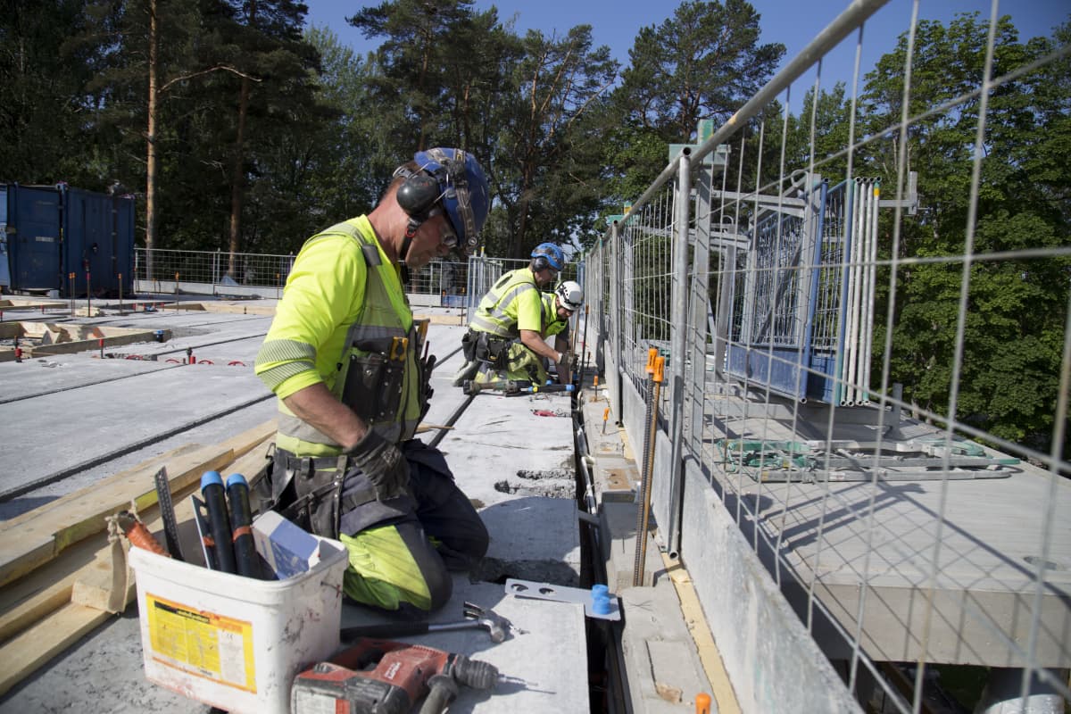 Rakennustyömaa Pitäjänmäellä. Skanska.