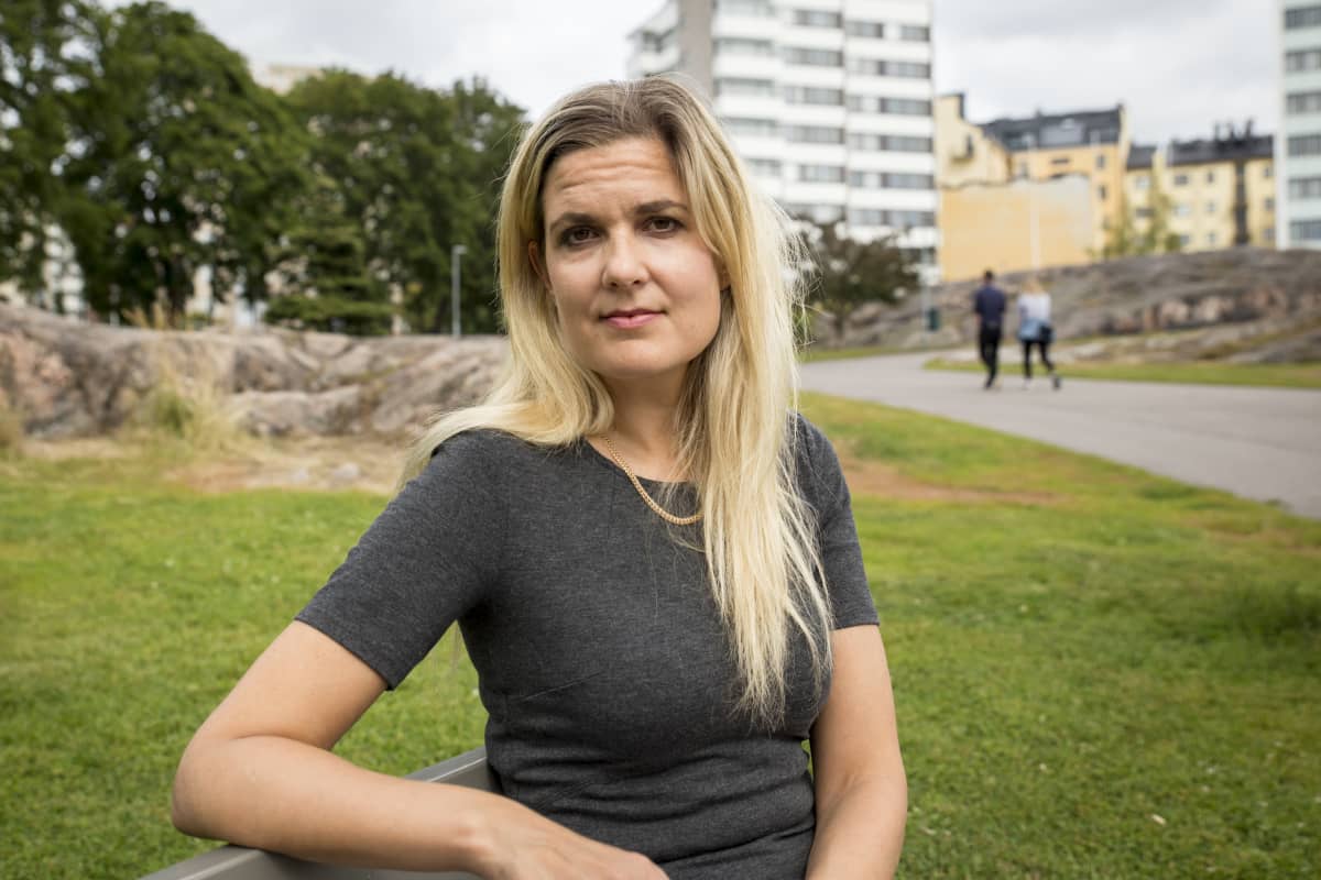 Auttavien puhelinten päällikkö, Tatjana Pajamäki, Mannerheimin lastensuojeluliitto