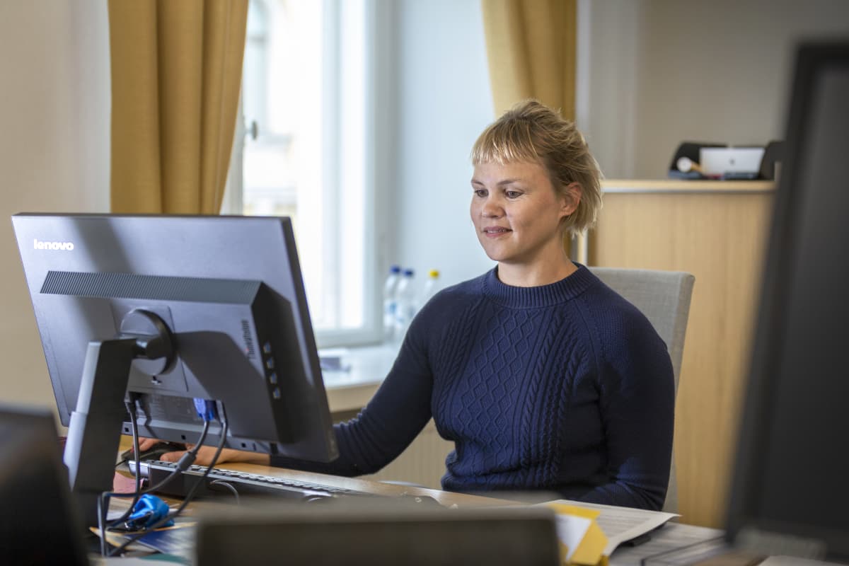 Työministerin erityisavustaja Jenni Karjalainen.