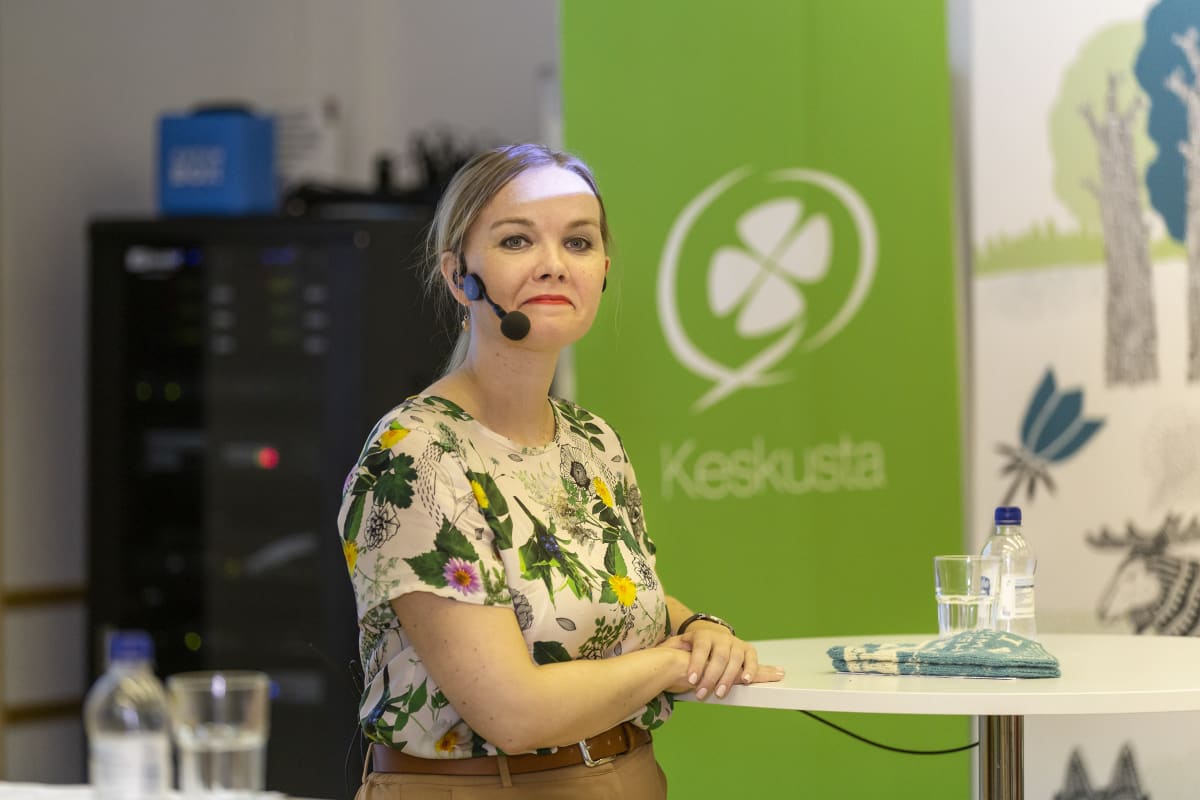 Katri Kulmuni, Keskustapuolue.