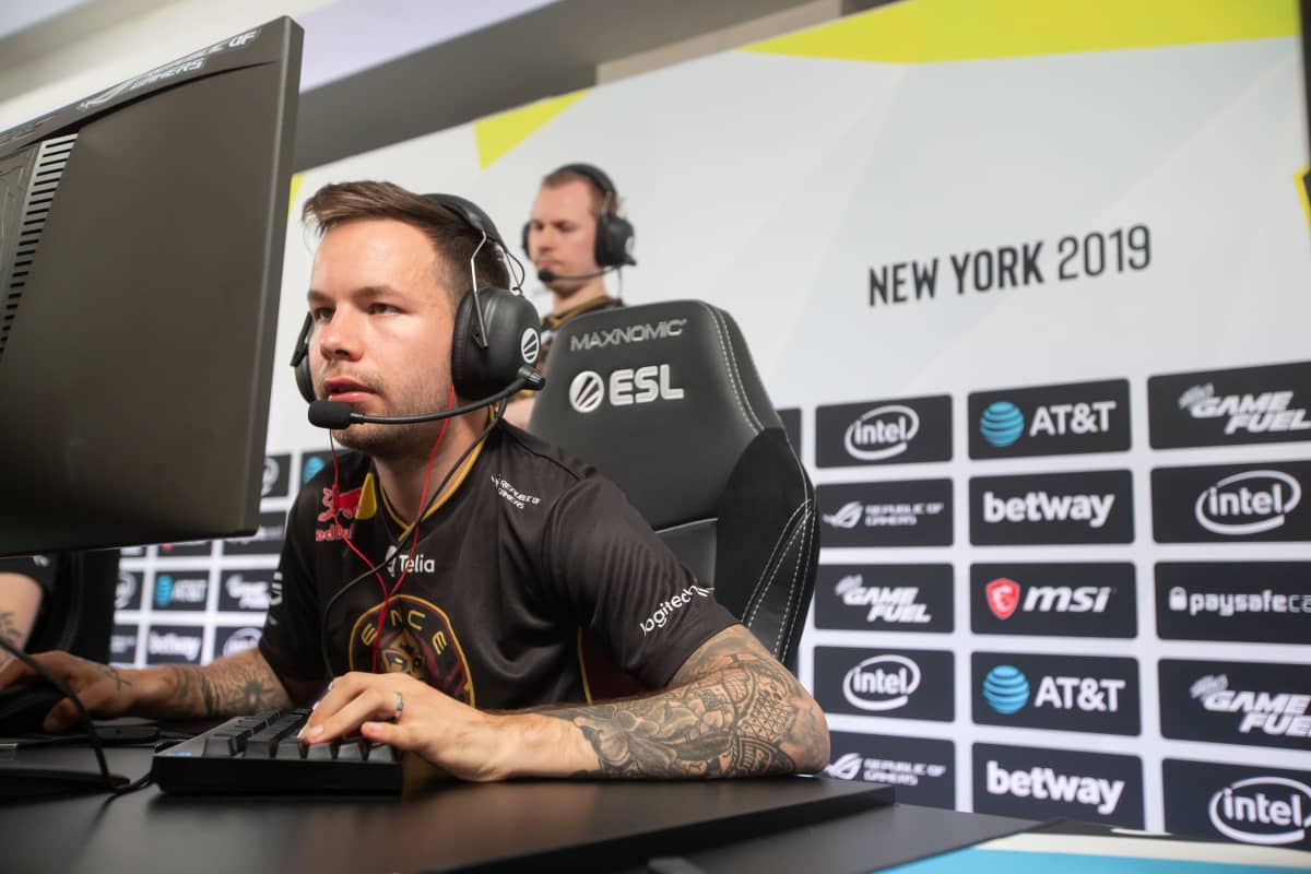 ENCEn Aleksi "allu" Jalli ESL One New York -turnauksessa.