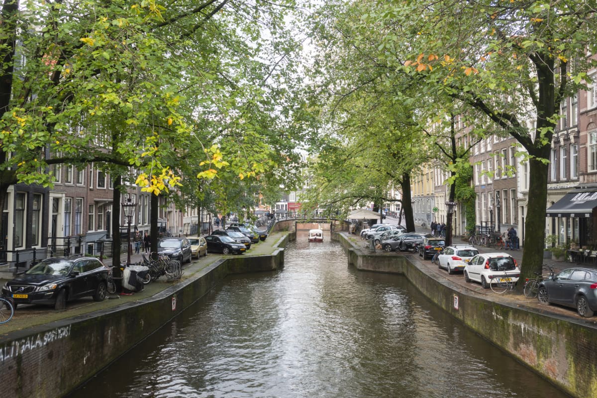 Kaupunkinäkymä Amsterdamista.