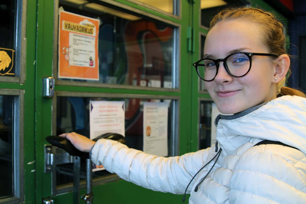 Pihla Koskela avaa Sorin Sirkuksen oven