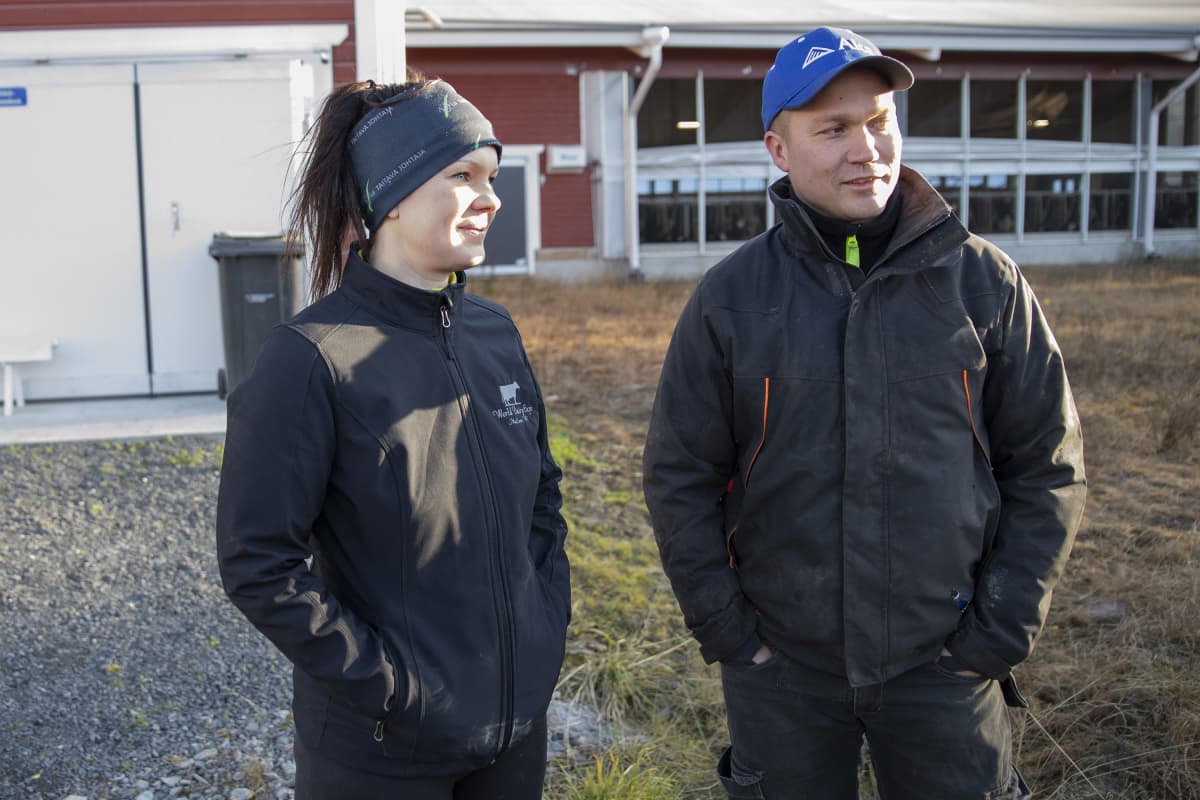 Lapinlahtelaiset maatalousyrittäjät Mari ja Jarmo Niskanen.