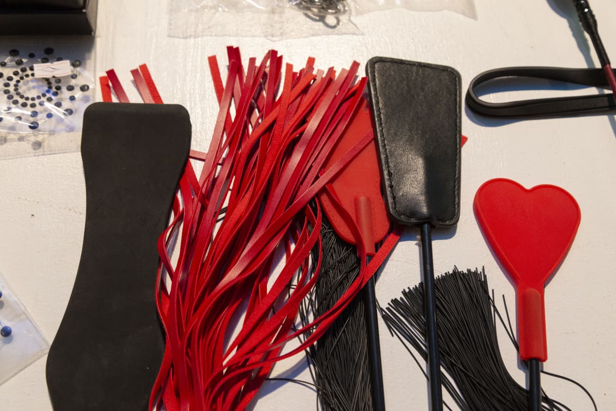 Piiskoja Sexhibition 2019 -messuilla.