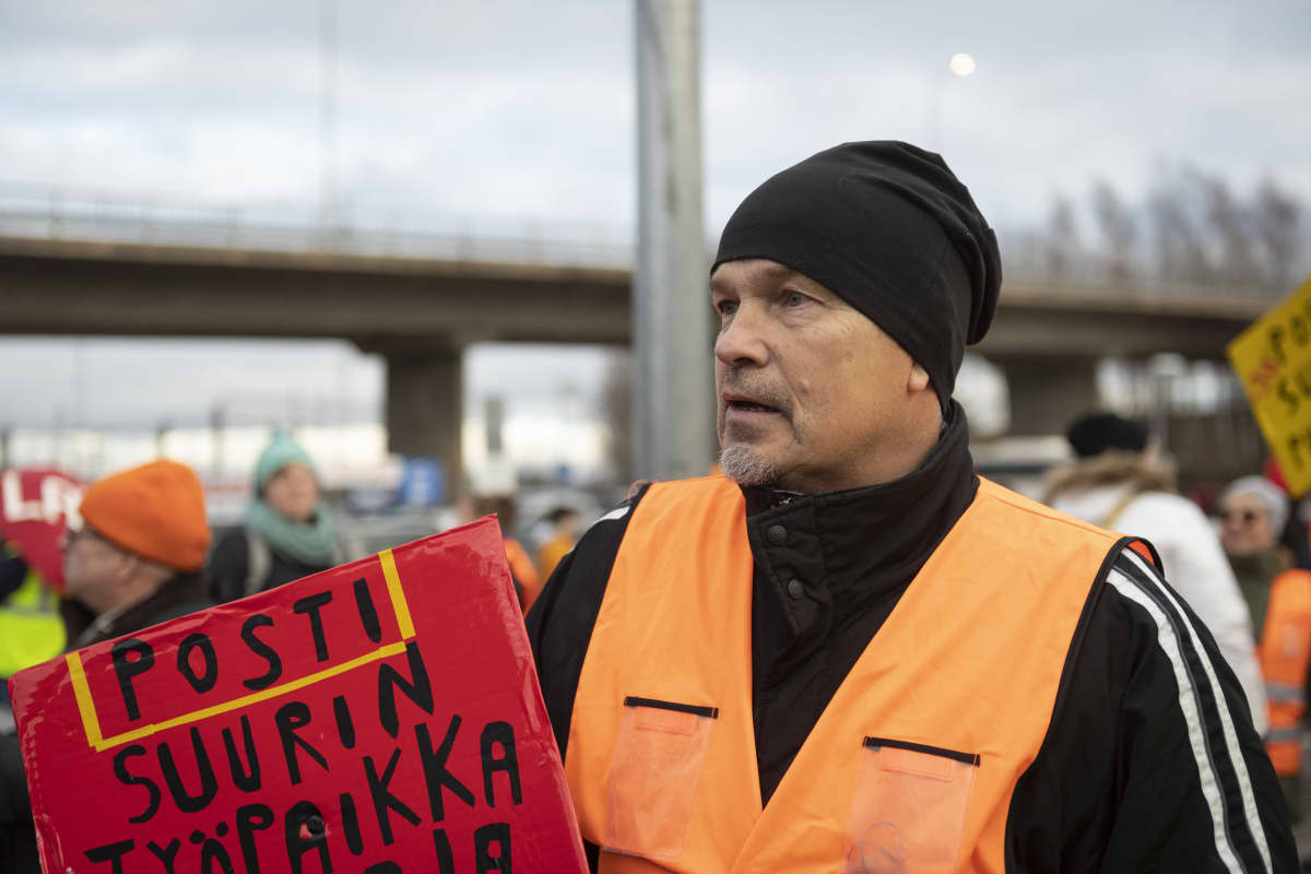 Postin Pirkanmaan pääluottamusmies Leo Harra
