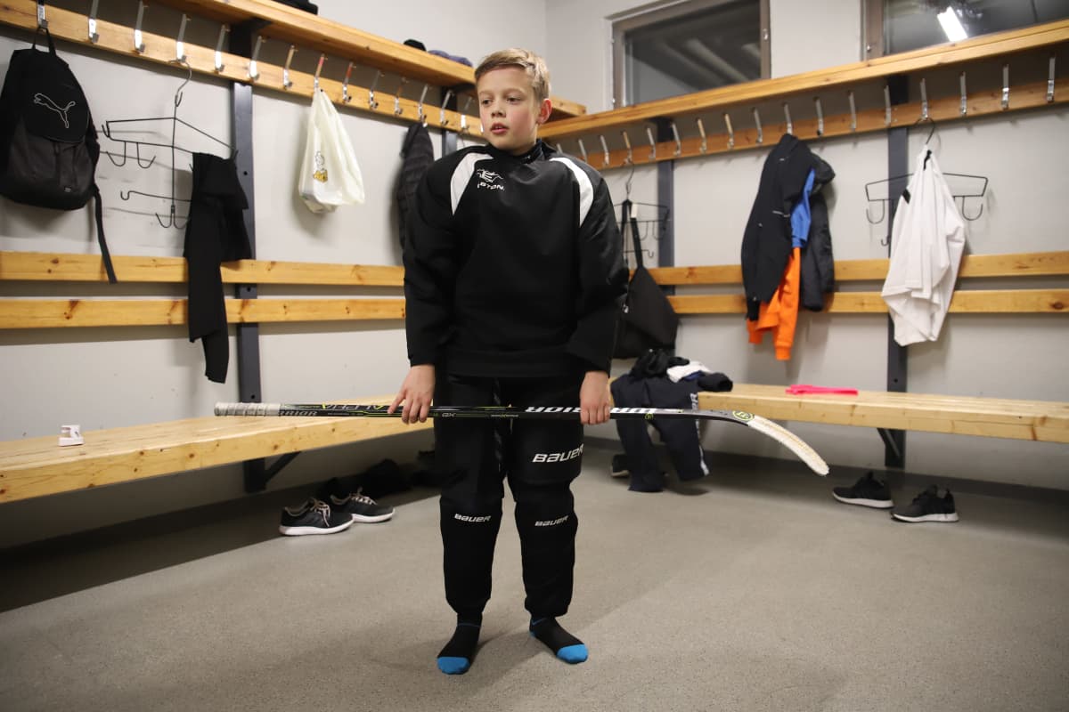 juniorijääkiekkoilija Sisu Tyni
