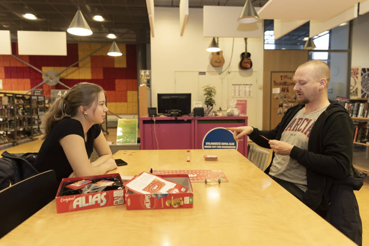Emma ja Pekka Pirinen , sellon kirjasto , 25.12.2019 , Espoo