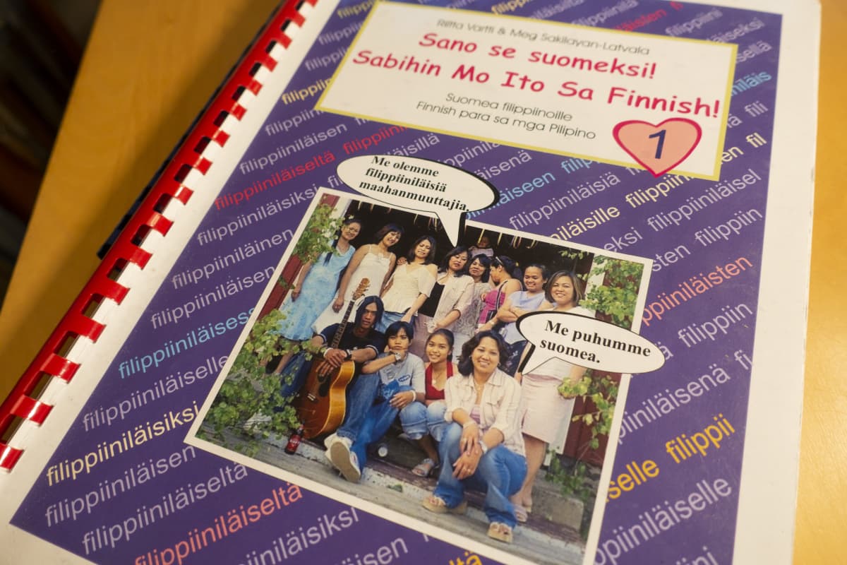 Suomen kielen oppikirja filippiiniläisille.