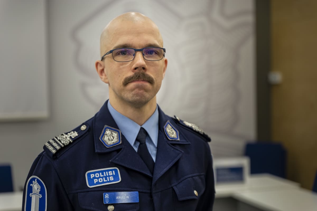 poliisitarkastaja Konsta Arvelin, poliisihallitus
