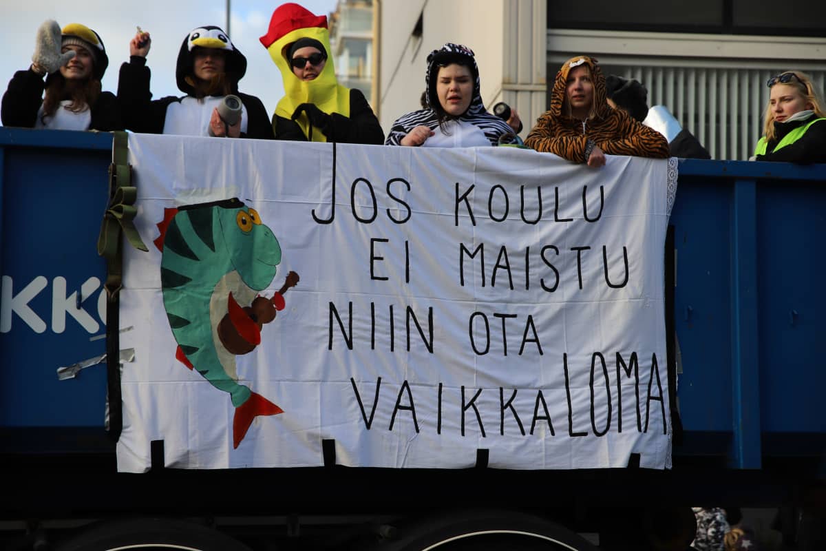 Vuoden 2020 penkkarit Porissa.