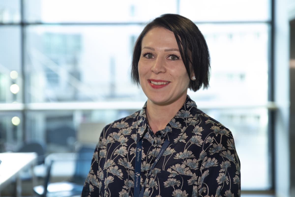 Lääkevalmistaja FinVectorin HR-päällikkö Johanna Pirinen.