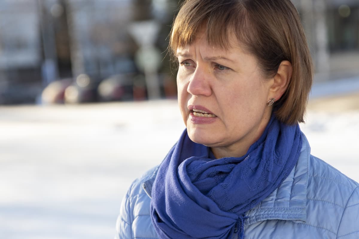 Kuopion kaupungivaltuutettu Tuula Savolainen (kesk.)