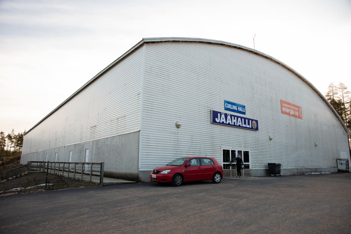 Savitaipaleen jäähalli.