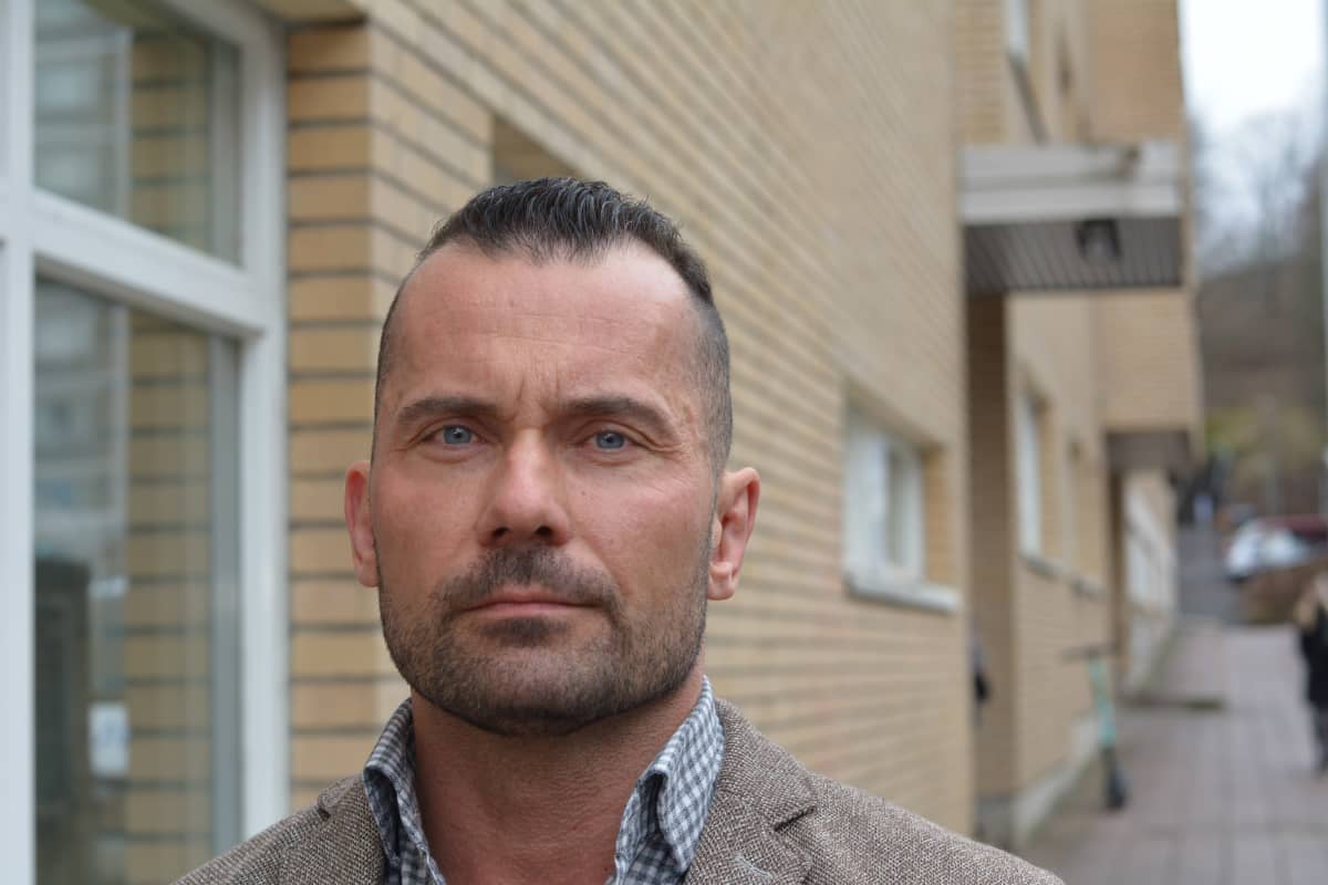 Profilbild på kriminalkommissarie Mika Paaer.