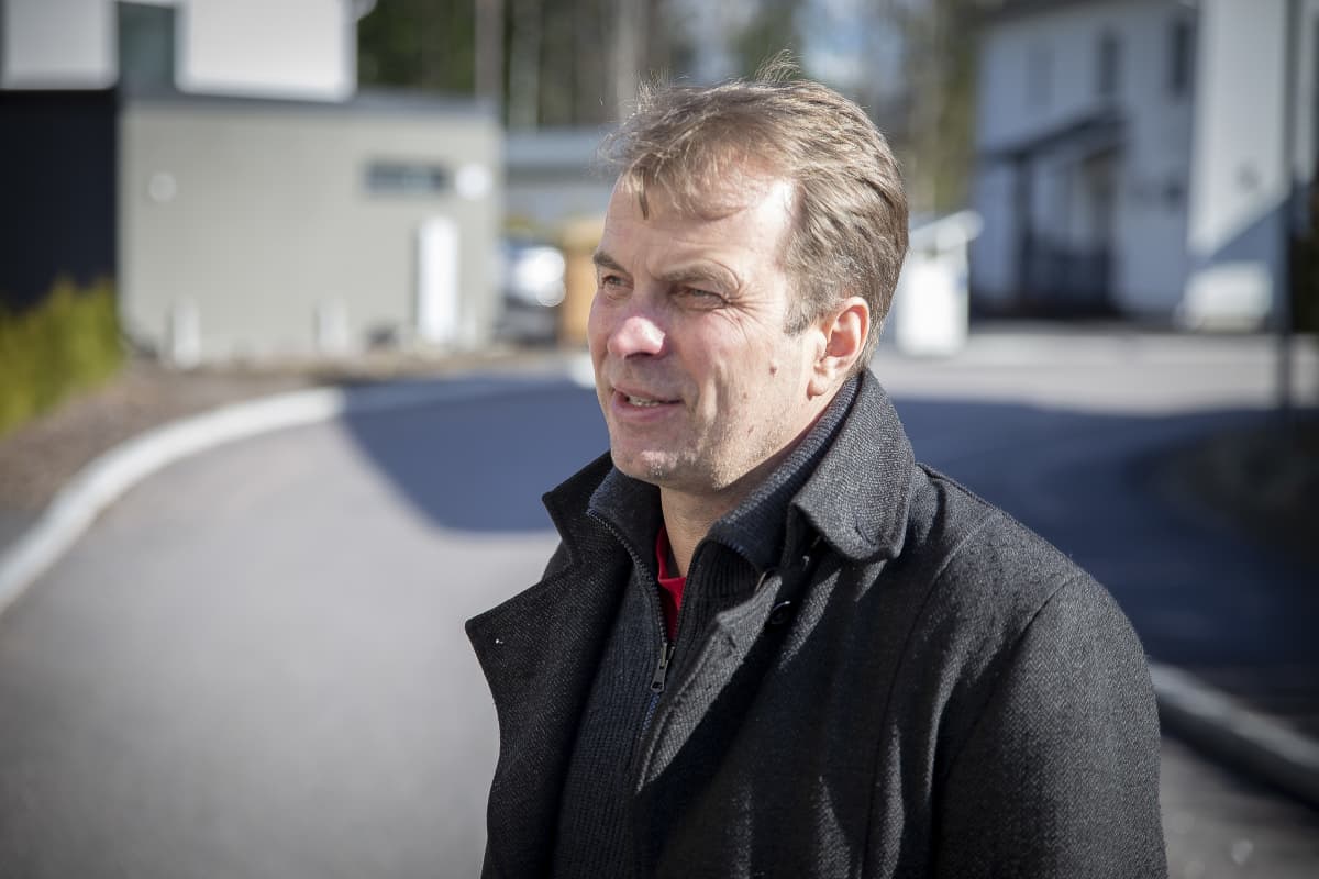 Roope Uusitalo on suomalainen taloustieteilijä. Hän mm. työskentelee koulutuksen taloustieteen professorina Jyväskylän yliopiston kauppakorkeakoulussa.
